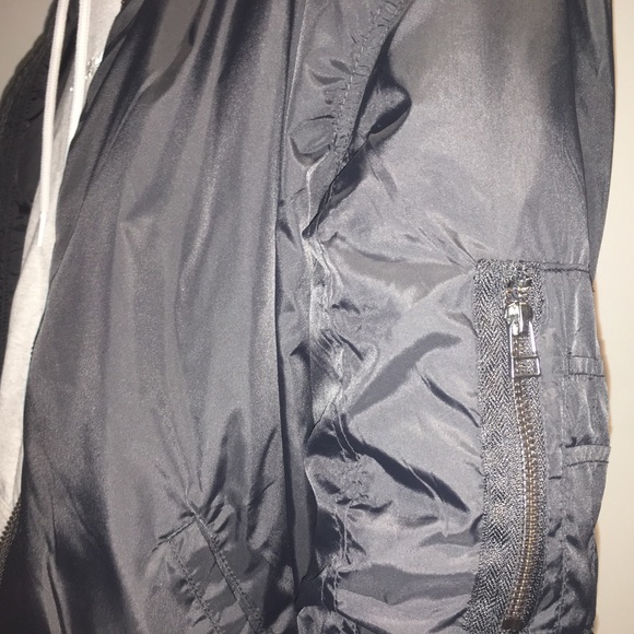 Black Bomber jacket - Men’s - Picture 2 of 4